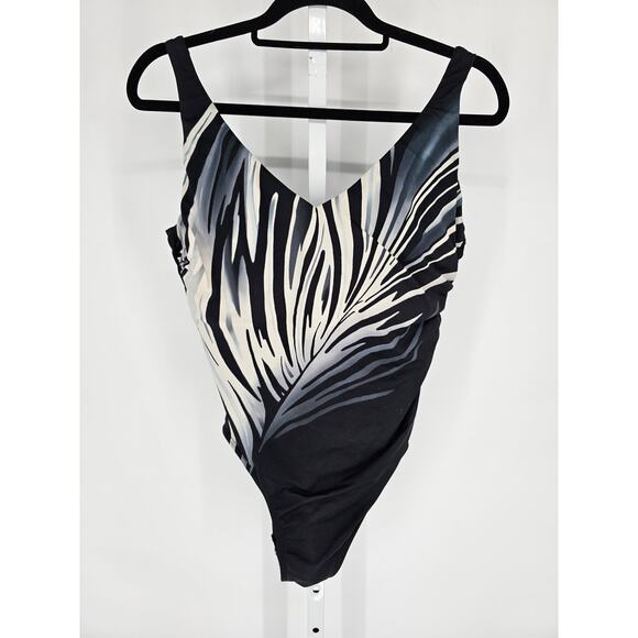 Miraclesuit Womens Sz 16 One Piece Swimsuit Black White Abstract Print - Picture 1 of 5